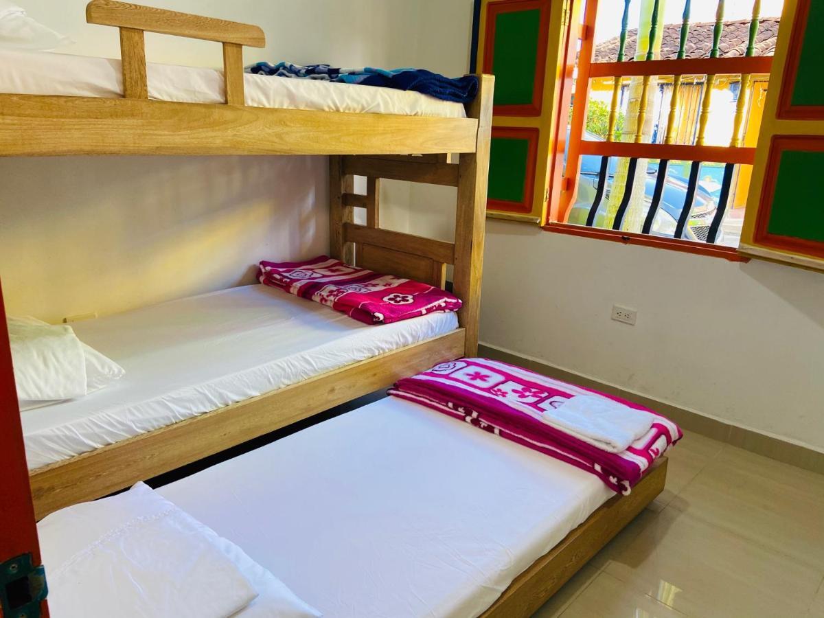 Casa Hostal Las Palmeras Guatape Bagian luar foto