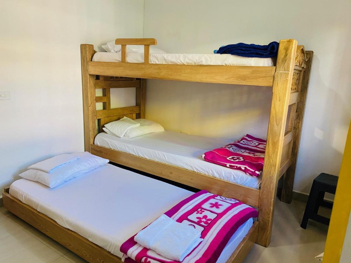 Casa Hostal Las Palmeras Guatape Bagian luar foto