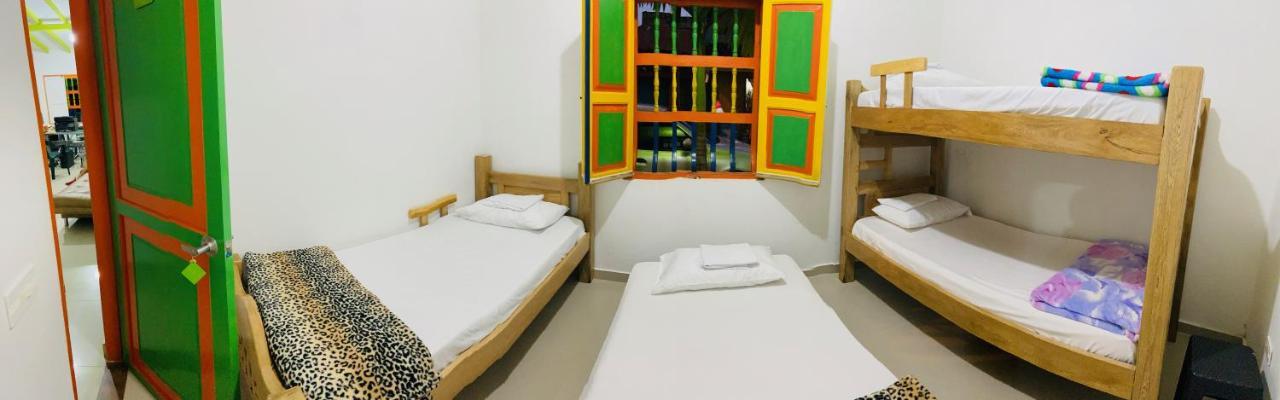 Casa Hostal Las Palmeras Guatape Bagian luar foto